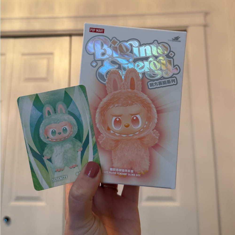 Serenity Big Into Energy Labubu / Popmart